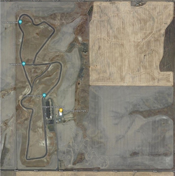 Pista, paddock e box: in vendita un intero circuito