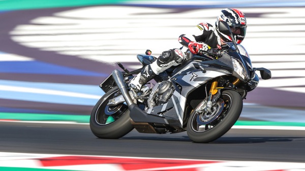 Prova Triumph Daytona Moto2 765 LE: la sportiva perfetta