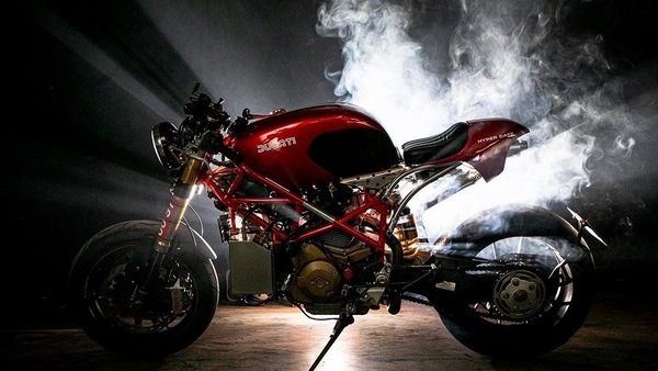 Ducati Hypermotard, più aggressiva con Cowboy's Chopper