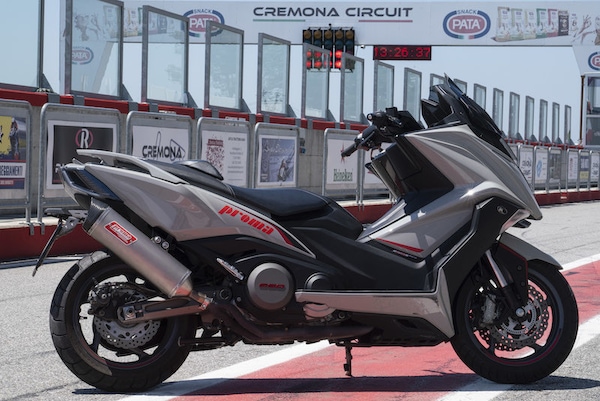 Kymco AK 550: arriva il Kit Proma Performance