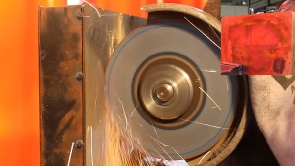 Il metallo che non può essere tagliato: svolta per le catene antifurto?