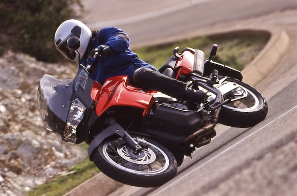 Rewind, Aprilia ETV 1000 Caponord: professione turismo