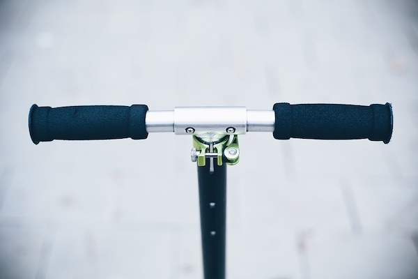 Monopattini elettrici, studio americano avvisa: meno sicuri di una bici