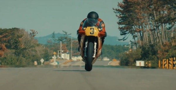 Suzuki RG Gamma XR35, la 500 ritorna in pista! VIDEO