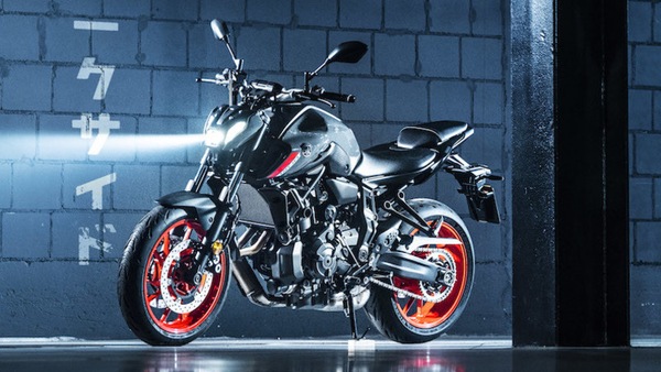 Yamaha MT-07 2021: evoluzione dolce