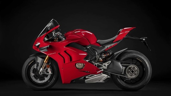Panigale V4 e V4 S, la Euro 5 non cambia le prestazioni