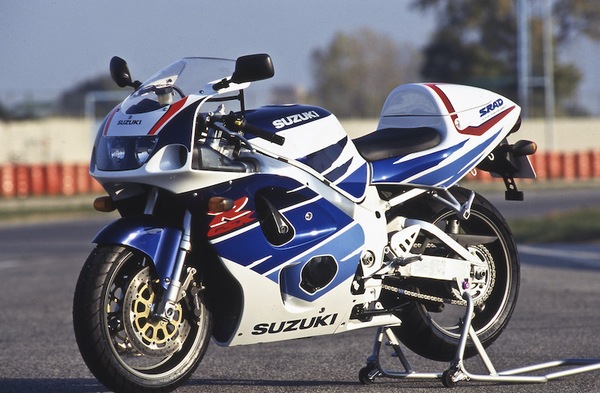Rewind, Suzuki GSX-R 750 1996: la media dal gusto maxi