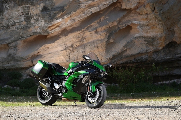 Kawasaki Ninja H2, richiamo per un problema alla centralina