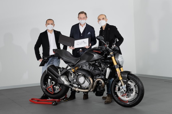 Ducati Monster da leggenda: consegnato il numero 350.000