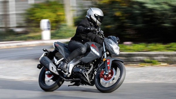 Kymco Visar 125 CBS: stilosa naked al giusto prezzo