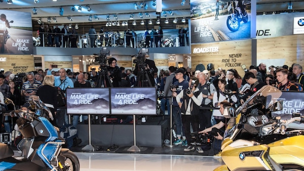 Ufficiale, BMW dice 'no' ai grandi saloni: perché?