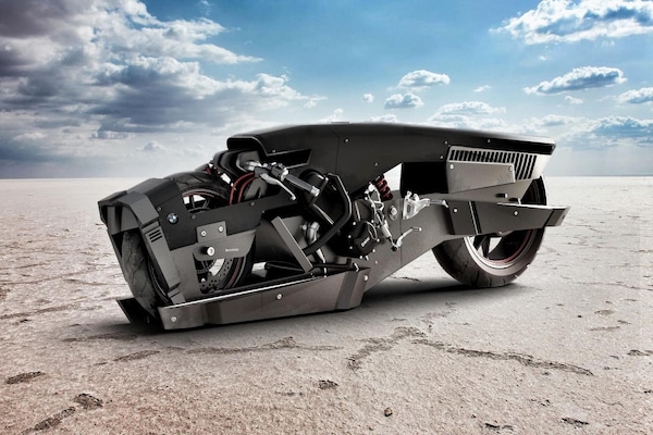 BMW S 1000 RR, il concept Phantom è cyberpunk