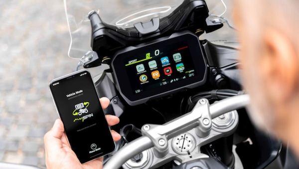 Strumentazione ed evoluzione: motociclista, occhio a dove guardi!