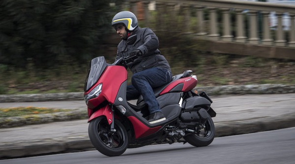 Test, Yamaha NMax 125: piccolo grande alleato per la mobilità