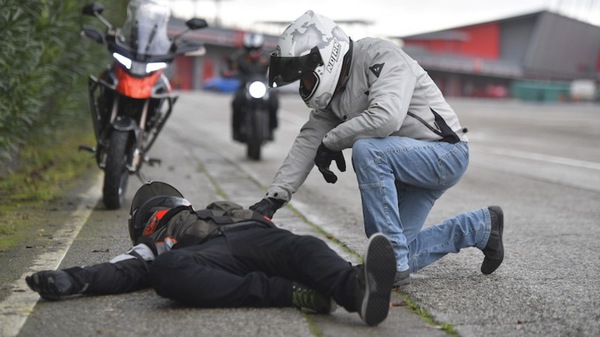 InMoto consiglia: primo soccorso dopo un incidente, cosa fare?