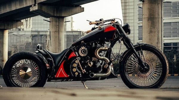 Royal Enfield 500, la "Queen" dei bobber