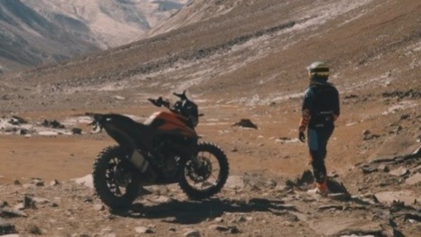 KTM 390 Adventure, record di salita nell'Himalaya VIDEO