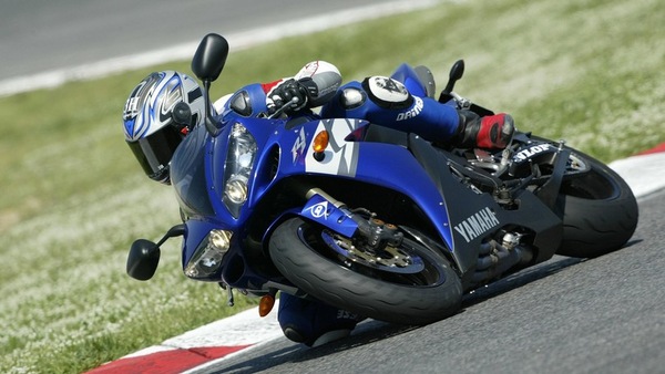 Rewind, Yamaha YZF-R1 04-06: grinta da vendere