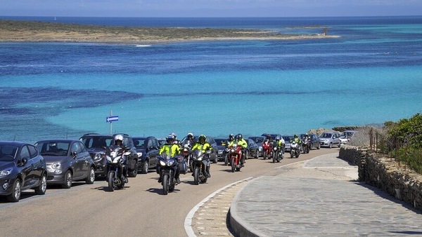 "On the road, on the beach": il raid in Sardegna con In Moto