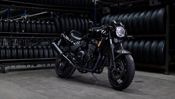 Triumph Speed Triple 1200: storia di una streefighter all'inglese