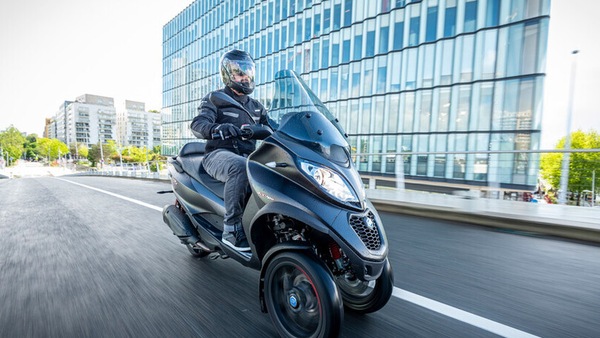 Test Piaggio MP3 400 hpe: i voti del SottoEsame!