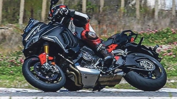 Ducati Multistrada V4, la Pikes Peak scalda i muscoli