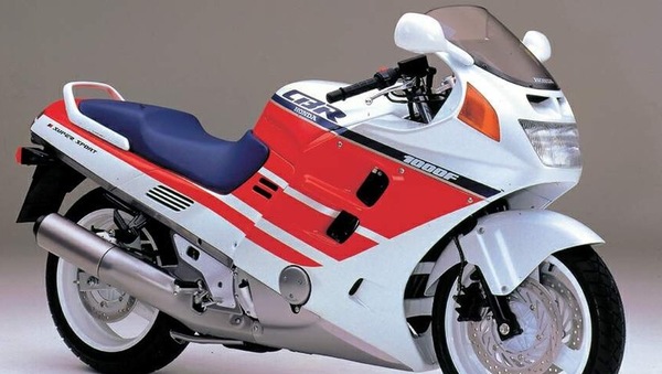 Stile e tecnica della moto: l'epoca delle carene "sigillate"