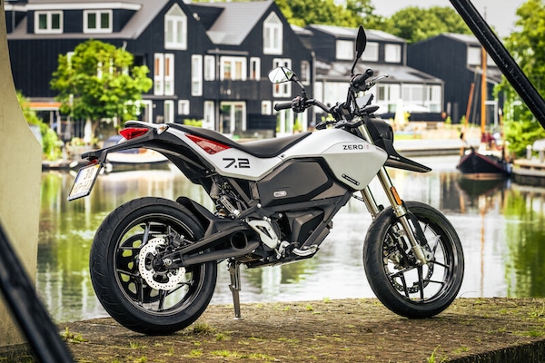 Zero Motorcycle FXE: la fun bike elettrica che si ispira a Bruce Lee