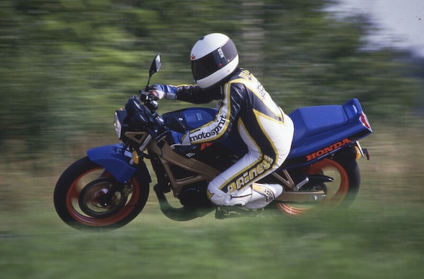 Rewind, Honda NSR 125 F: nuda geniale