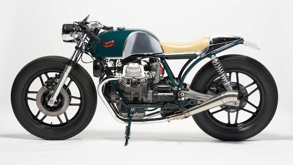 Moto Guzzi V50 “Beretta” by Deus: omaggio ai 100 anni del Marchio