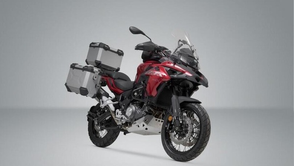 Benelli TRK 502, nuovi accessori per la regina d'Italia