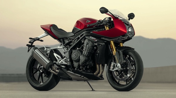 Triumph Speed Triple 1200 RR: la sport café da 180 CV