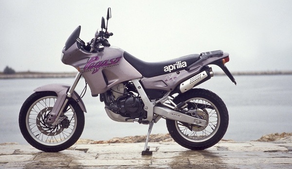 Novità Aprilia: ad EICMA torna a volare la Pegaso (come concept)?