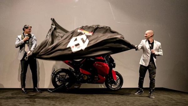 Ad EICMA Soriano Motori esordisce con la Giaguaro