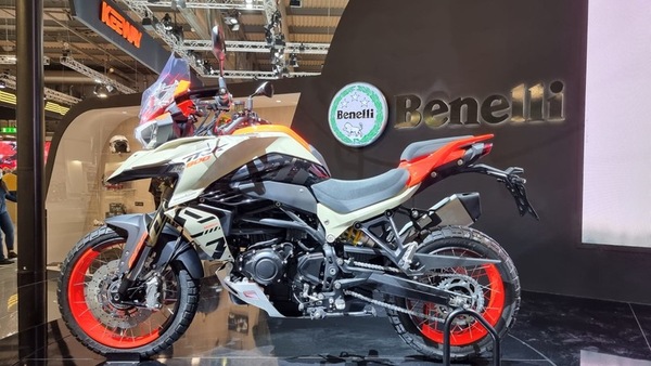 Benelli svela l'attesa TRK 800, (per ora) come concept