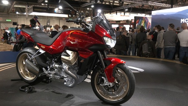 Moto Guzzi V100 Mandello: l'aquila vola sempre più in alto