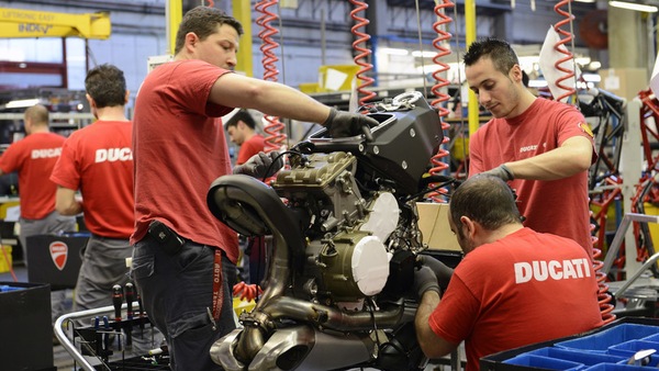 Passaggio all’elettrico? Cosa dice l’industria moto