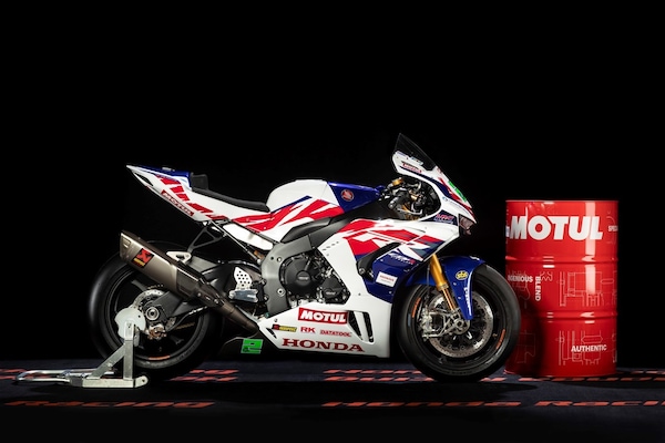 Honda CBR: la livrea della prima Fireblade arriva nel BSB