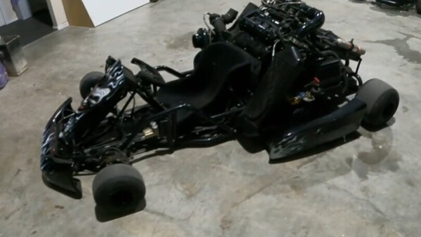 Motore Hayabusa, turbocompressore e NOS: ecco il folle kart da 400 cv!