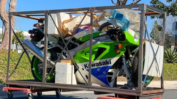 Kawasaki ZXR 750 R K2 omologata AMA: all'asta un esemplare "da scartare"