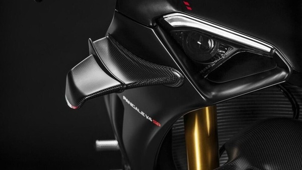 Ducati, novità in arrivo per Panigale V4 SP e V4R?