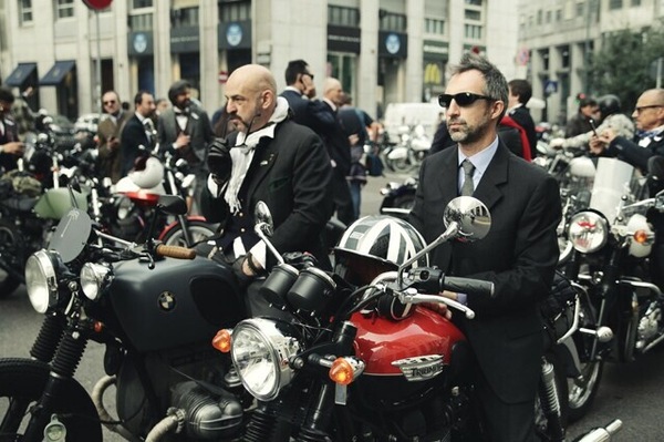 Moto e motociclisti: nuove categorie alla riscossa (e con ironia)