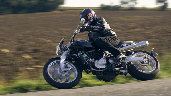 Prova Brough Superior Lawrence: fascino... d'Arabia