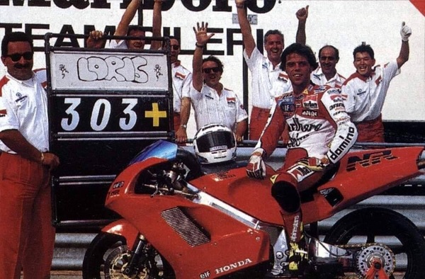 Loris Capirossi, la Honda NR750: due leggende per un'impresa