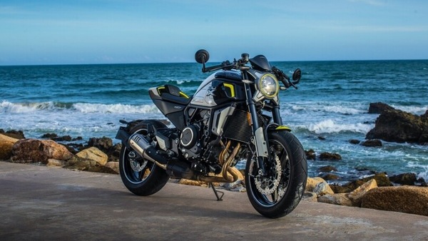 CFMoto 700CL-X Sport arriva sul mercato: caratteristiche e prezzo