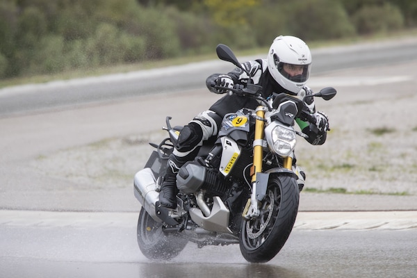 Test, Dunlop Roadsmart IV: il pneumatico sport-tourer fa la voce grossa