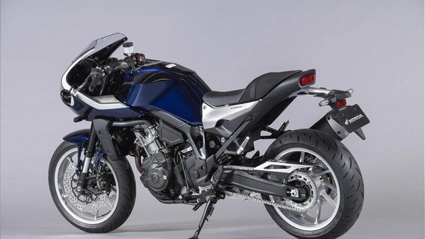 Honda Hawk 11: quante moto si possono fare con una Africa Twin?