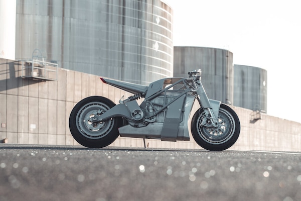 "Electric Revolutionaries", quando l'elettrica diventa Special
