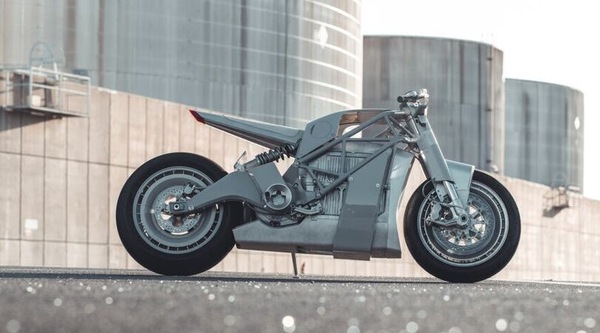 "Electric Revolutionaries", quando l'elettrica diventa Special