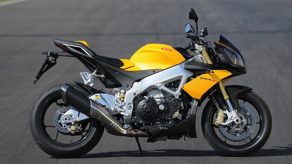 20 anni dell'Aprilia Tuono (parte 3): l'avvento del V4